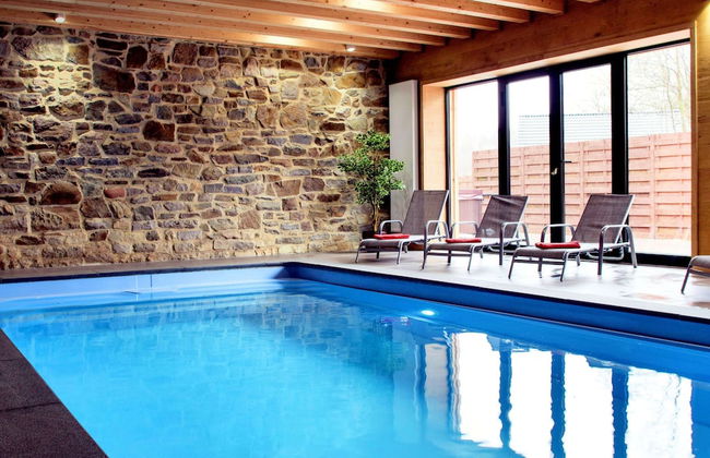 Walk Luxury Stay With Pool - Photo 39