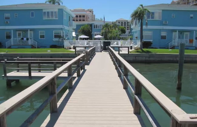 Charming 1940 Waterfront 2br-2ba Condo 2 Bedroom Condo by RedAwning - Foto 24