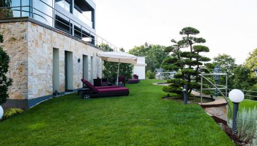 Villa via Lapis - Panoramablick über Dresden - Garten - Pool - Sauna - Luxus - Foto 4, Garden, sunbed, Garden view