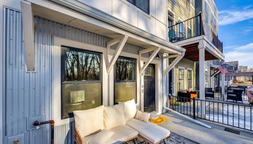 Modern Coopers Cottage w/ River Views - Photo 4