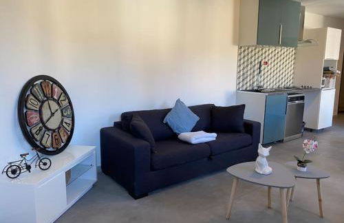 REZ de jardin moderne 4 chambres 8 personnes jardinet - Foto 43