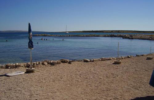 Water view brand new Apartment, short stroll to beach, peaceful! - Foto 20