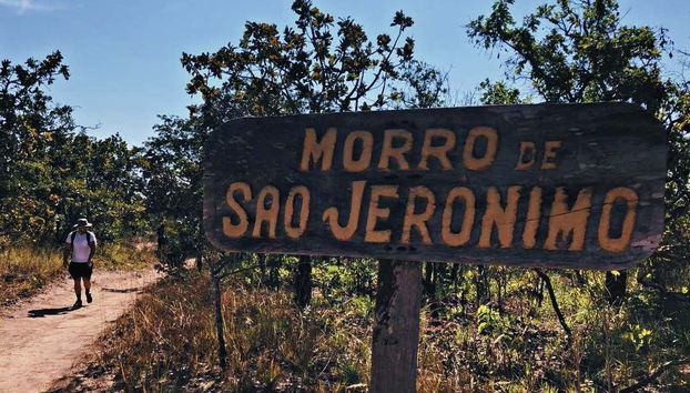 Senderismo hasta el Morro de São Jerônimo - Foto 3, Letrero en el Morro de São Jerônimo