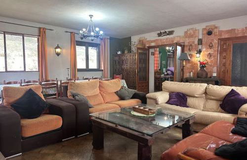 Casa para fiestas 16 personas, barbacoa y terraza - Photo 24