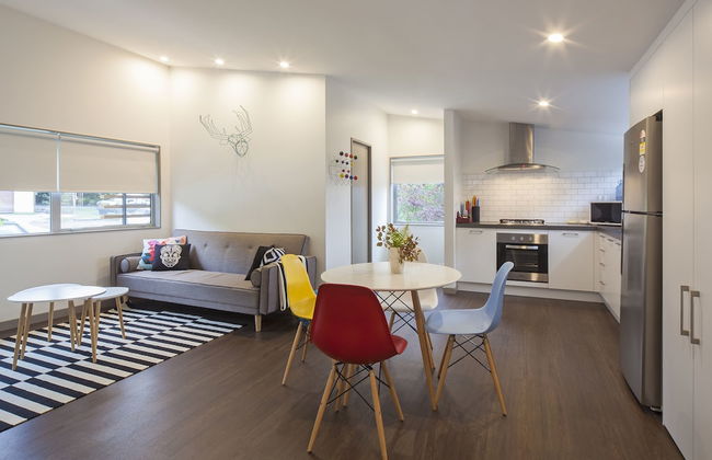 22 Hallenstein Apartments by Staysouth - Photo 28