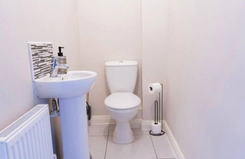 Luxe 3BR - 8 Min to Town Centre - Bradgate Park Leicester - Parking - Garden - Foto 36
