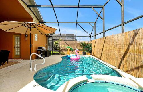 5BR Cottage w Pool & Hot Tub Near Disney - Foto 1