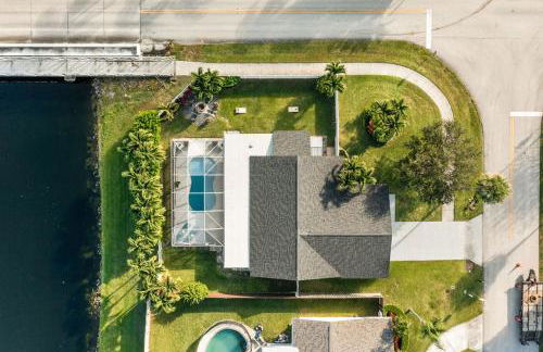 Heated PoolFire PitOutdoor KitchenCorn Hole - Foto 49