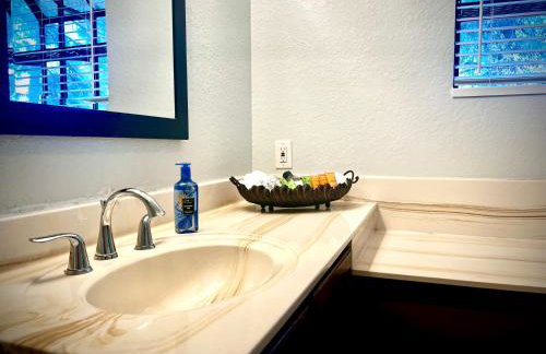 Luxurious Bungalow in Payson - Photo 22