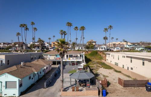 BEACHFRONT COTTAGE LOWER UNIT - Photo 35