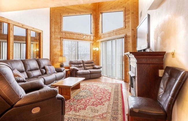 Seven Springs Stoneridge 3 BR Loft Standard Condo, Pet Friendly! by RedAwning - Foto 1