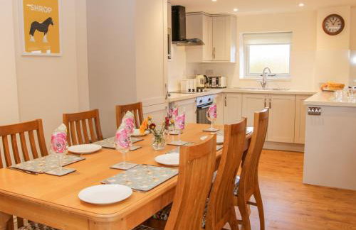 Conkers' Cottage - Photo 11