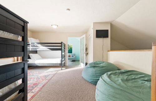 Lux Fly-Fishing Haven near Glacier Park - Hot Tub - Foto 15