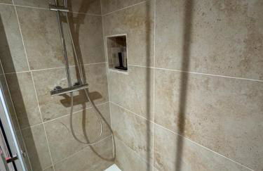 L'Alcôve Secrète Suite médiévale avec Spa - Foto 24