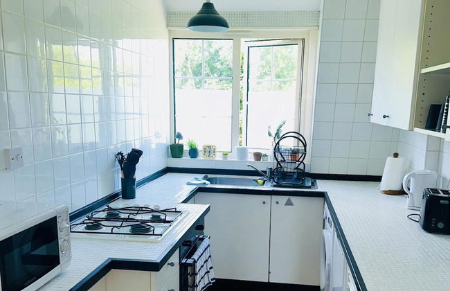 3bed Apartment Sleeps 6 - Free Parking, Wifi - Foto 7