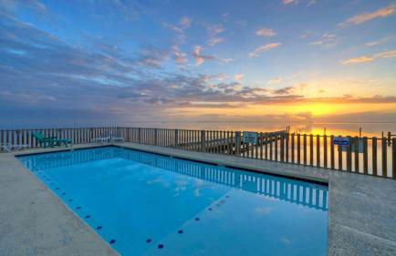 Group Getaway w/ Pool, Boat Dock 2 Homes Laguna Village Retreat by Avantstay - Foto 90