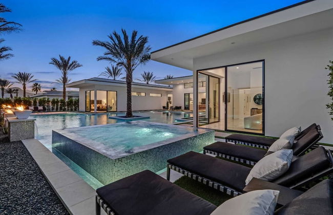 Villa Sleeps 17 w/ Pool, Firepit, Putting Green Bravo Villa 3 by Avantstay - Foto 22