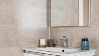 Acogedor Apartamento Centro , Cerca de Plaza España y Barcelona - Photo 2