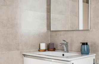 Acogedor Apartamento Centro , Cerca de Plaza España y Barcelona - Photo 2