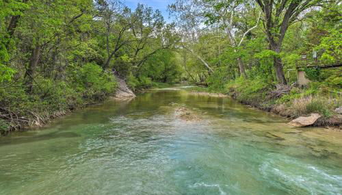 Cedar Falls Cabin Nestled by Honey Creek - Foto 2