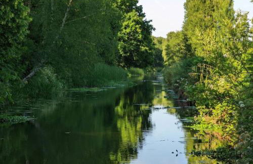 StayZen Apartments - Free Parking & Private Garden Ground Floor Central Woking - Business & Leisure - Photo 55