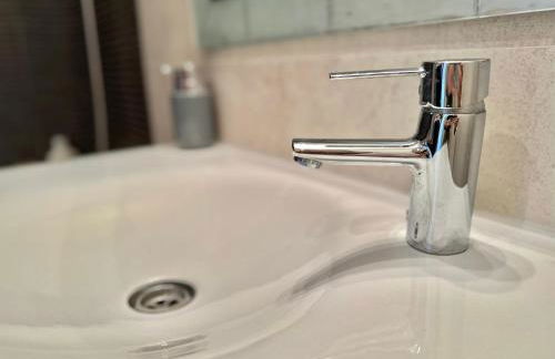 NEW! Apartamento con 2 piscinas, parque infantil, a 1 min de la playa - Foto 29