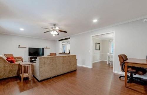 Settle Inn-- 10mi to Columbia, Mins to Lake Murray - Foto 20