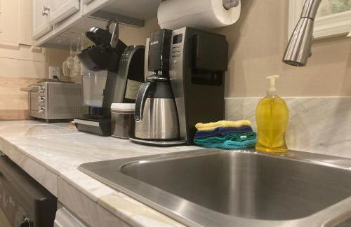 Classic City 3 bedroom 2 bath condo with deck close to UGA, Five Points, and Memorial Park in Athens - Photo 11