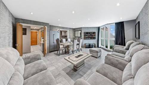 Modern 2 Bed with Balcony & London Eye Views - Foto 1