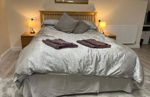 Quiet studio flat near University & QMC, King size bed - Foto 2