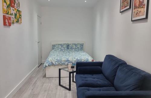 Brand New Studio Apartment! - Foto 4