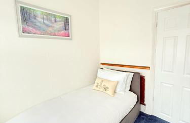 Luxury House in Ilford 21 minute Train journey from Central London - Foto 4