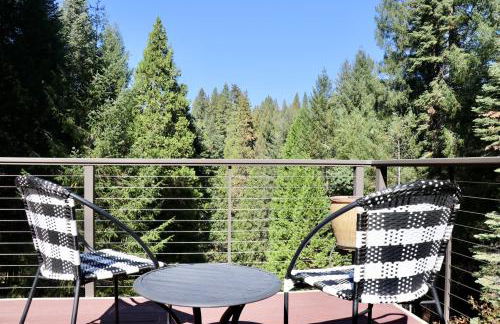 Lux, designer 8-acre retreat with private creek - Foto 17