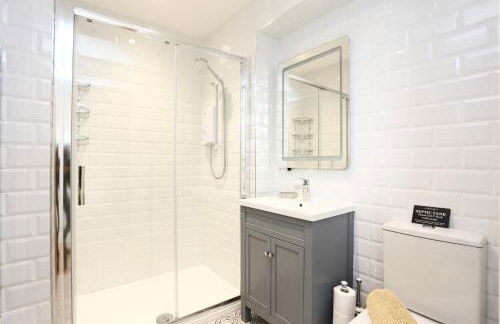 Stunning Coach House with two bedrooms and parking - Foto 6