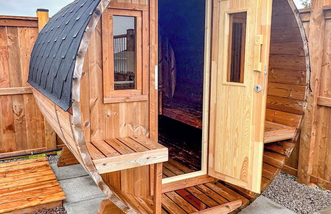 Cavendish Bosom Buddies Cottage Resort - Photo 47