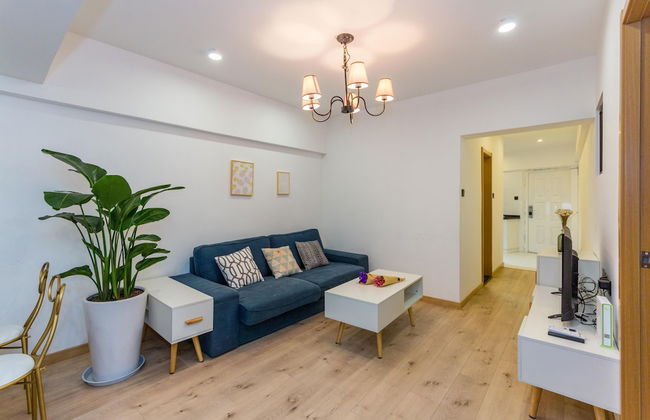 Henry's Apartment South Maoming Road - Photo 11