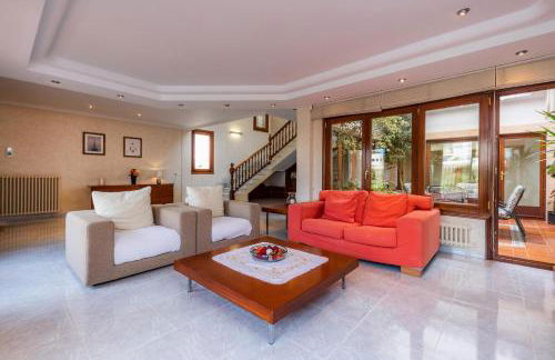 Cas Bunyoler - Photo 4