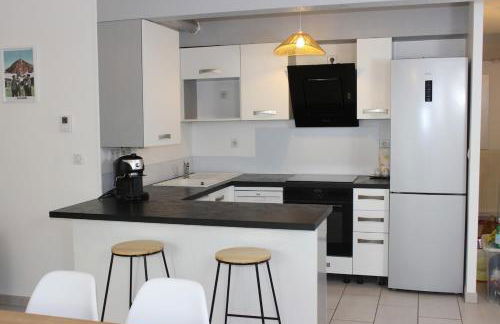 Appartement l'esprit de Lourdes, proche sanctuaire et gare, vue sur le château - Foto 7