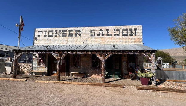 Excursão a Seven Magic Mountains, Nelson e Pioneer Saloon - Photo 2, Visitaremos Pioneer Saloon