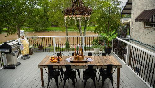 Chateau Royale, Pet Friendly, On Bayou, Downtown! - Foto 1