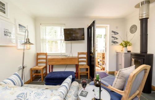 Bijou Coastal Apartment in Polperro With Hot Tub, Onsite Parking 5 min Downhill Walk To Village - Foto 22