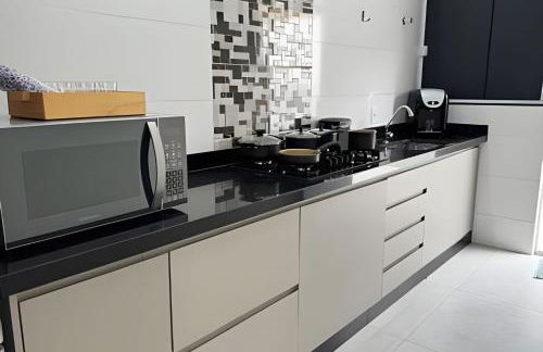 Casa Moderna, Confortável e com Churrasqueira - Foto 28