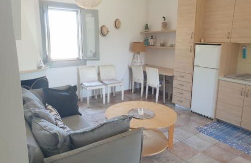 Aeolus pool apts - Photo 32