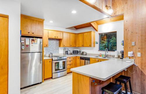 Redwood Retreat - Photo 8