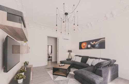 Amplio Piso de 7 habs, 4 baños sobre calle Gran Vía - Foto 60
