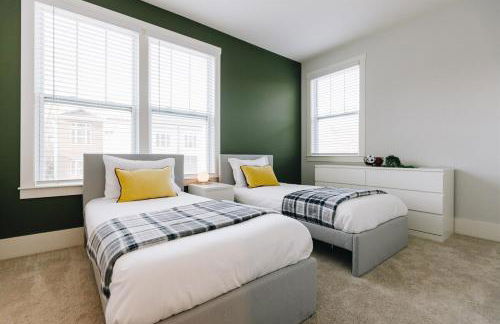 Birdsong Bungalow - Hot Tub, Game Room, Fire Pit - Foto 59