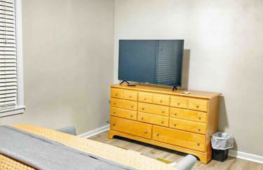 Family Comfort with Graceful Stays - Photo 16