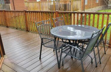 Cheerful 3 bedroom Lodge At White cross Bay Windermere - Photo 3