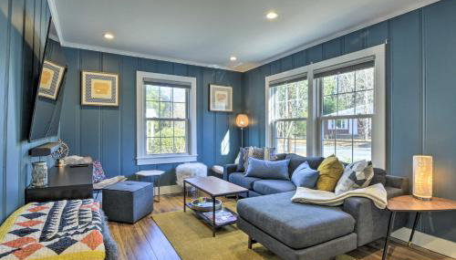 Renovated Carrboro House with Deck and Fire Pit! - Foto 3