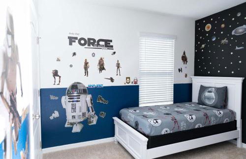 Marvelous Villa, South facing pool and hot tub, themed bedrooms near Disney - Foto 29